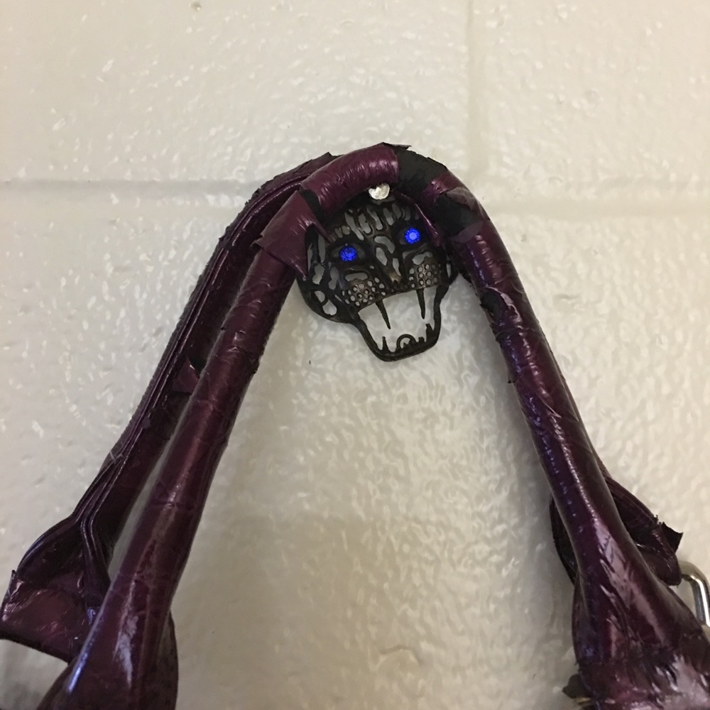 Handbag - Picture 2 of 3