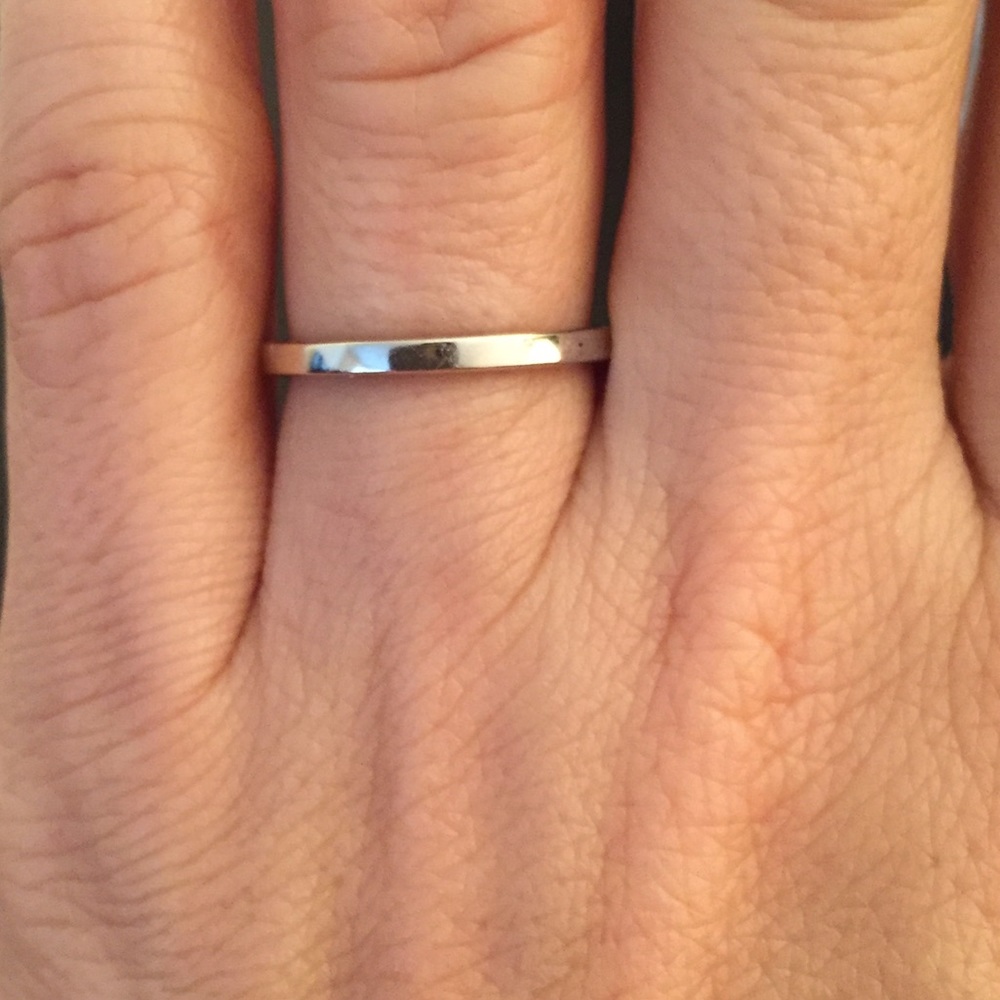 Flat comfort fit wedding band