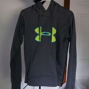 under armour girls hoodie (S)