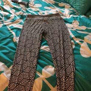 BNWOT LULAROE OS LEGGINGS