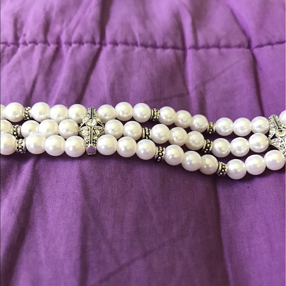 3 layer pearl necklace