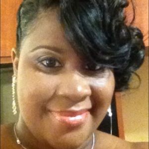 Meet your Posher, Aloma