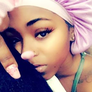 Meet your Posher, Crystal