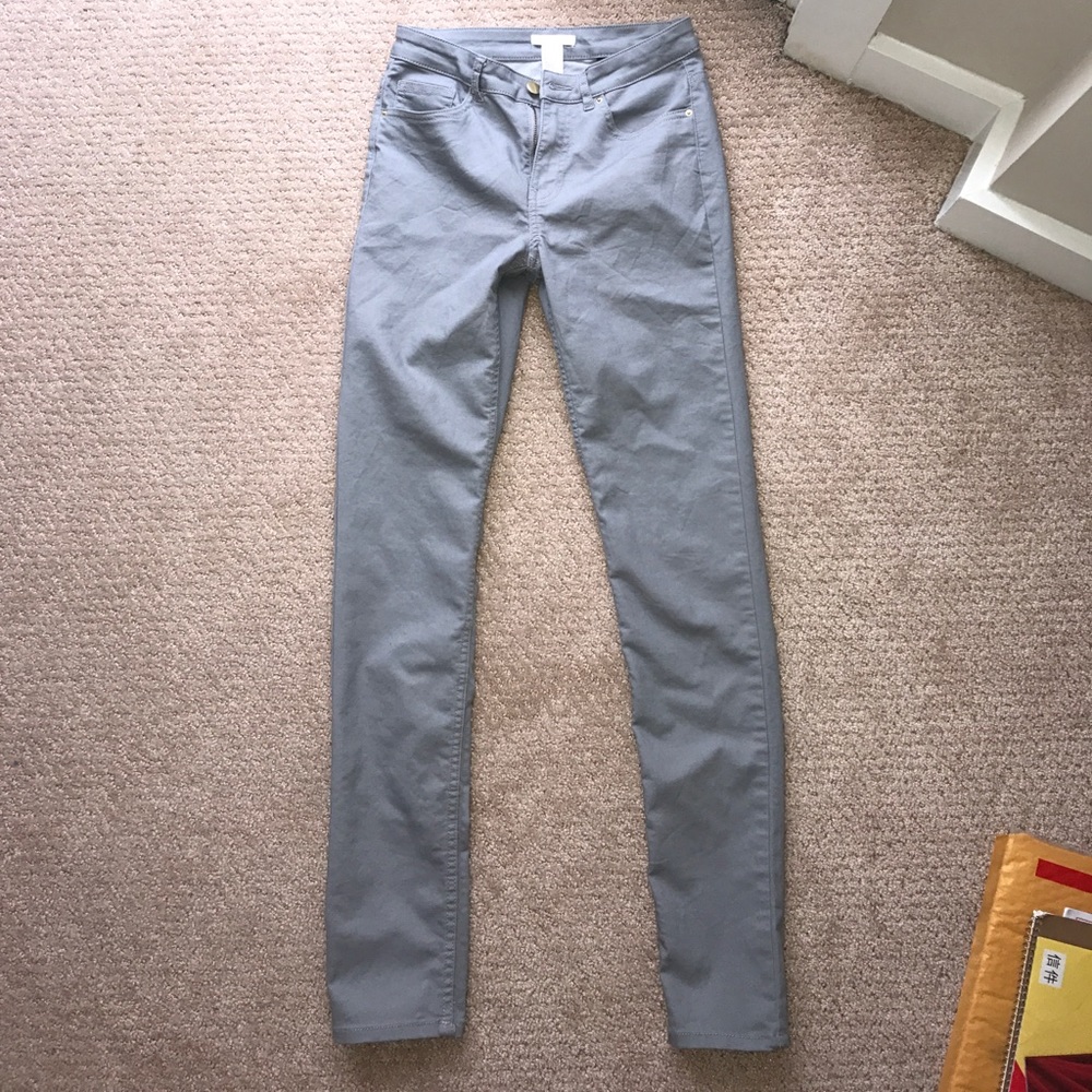 H&M gray pants in size 6 women