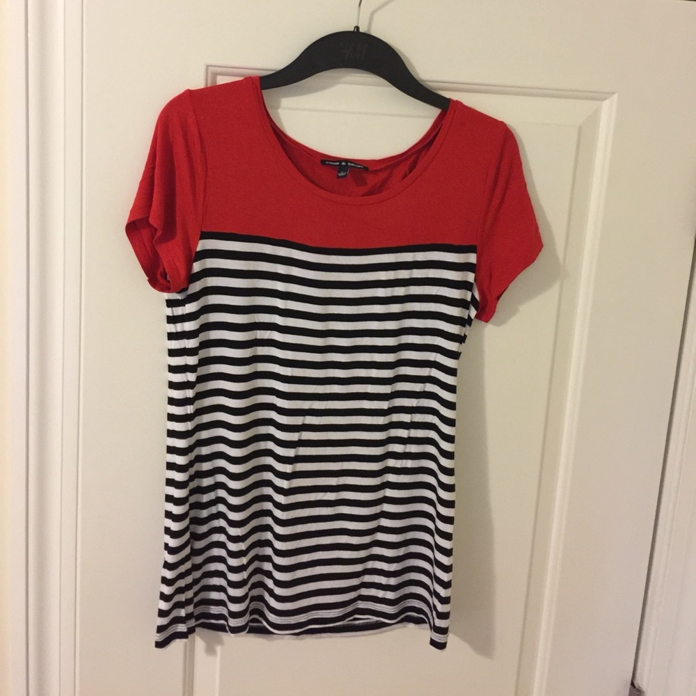 Cable and gauge t-shirt like new