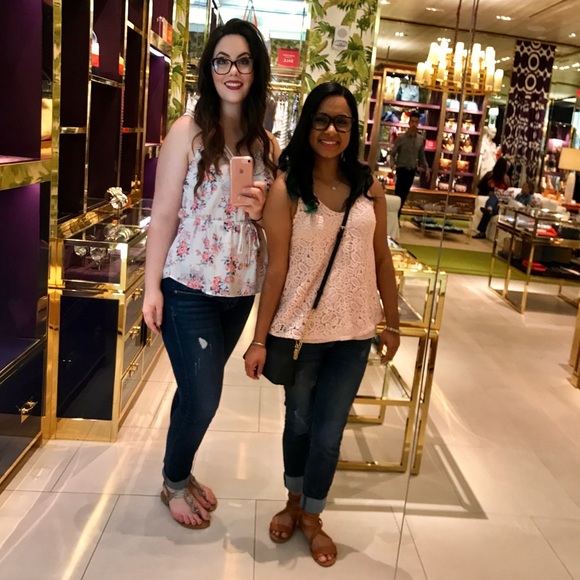 Meet your Posher, Alisha - Picture 4 of 4