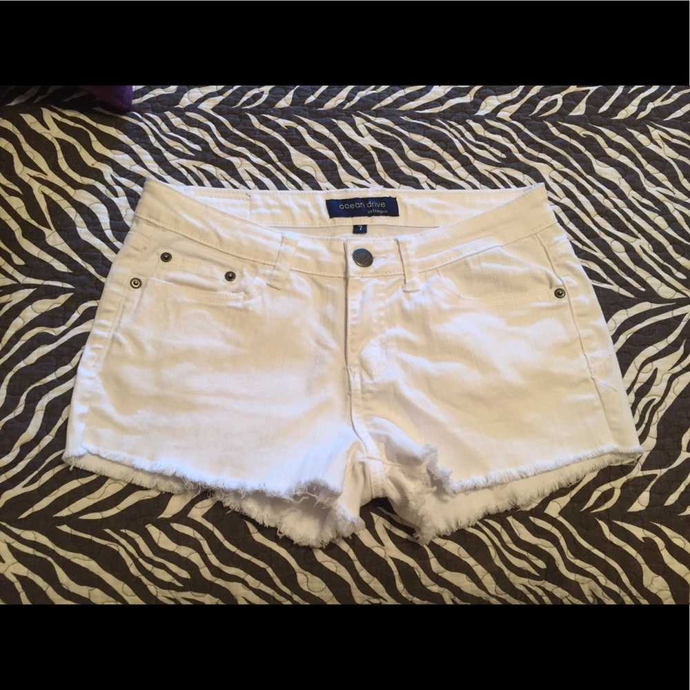 Ocean Drive White Shorts