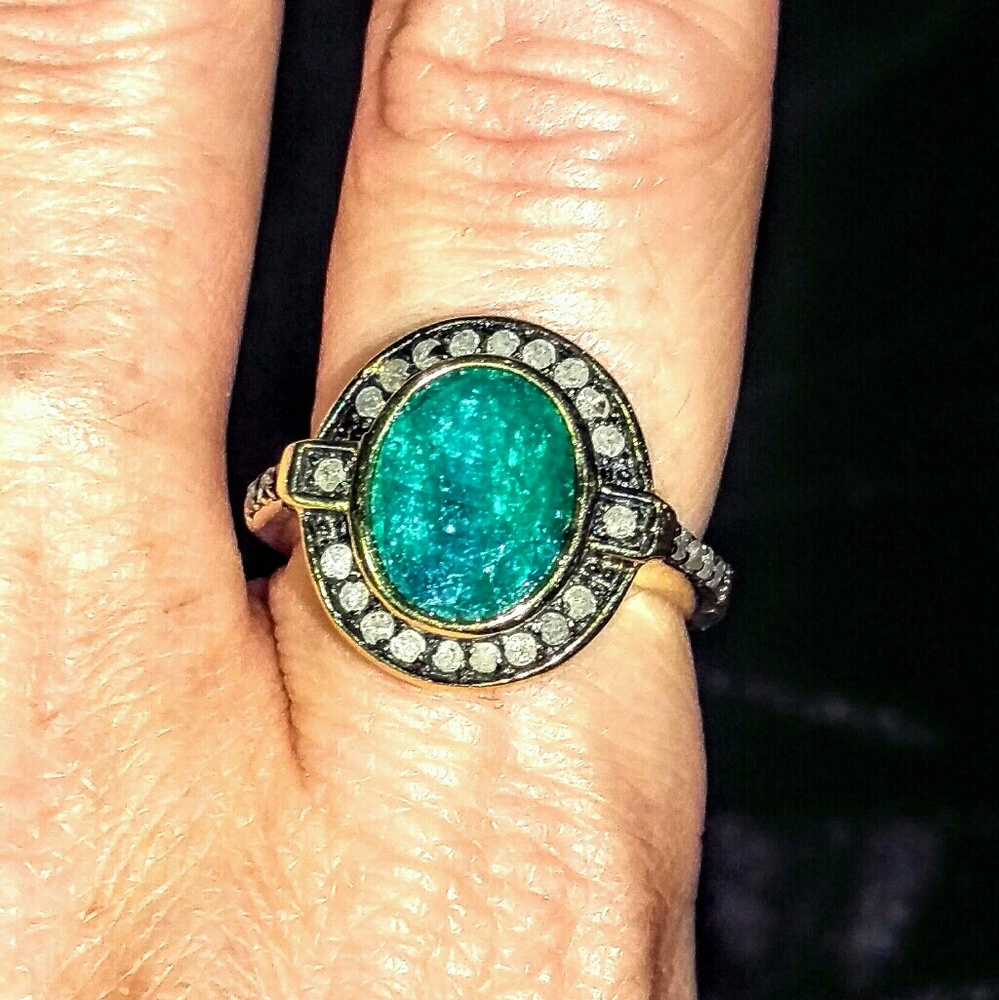 Natural Emerald and Diamond Ring 18kt over