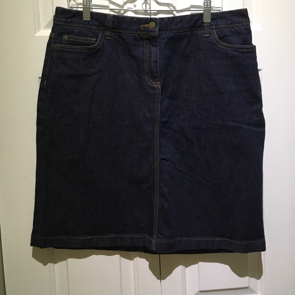 Boden denim skirt.