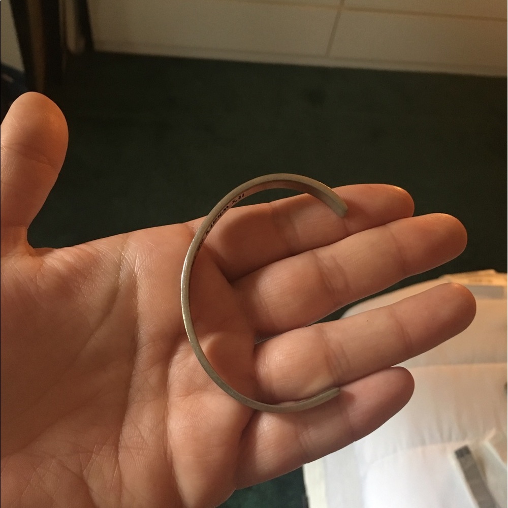 Silver bangle - Picture 2 of 2