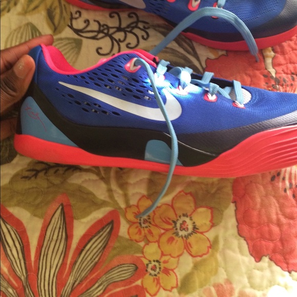 Kobes - Picture 2 of 3