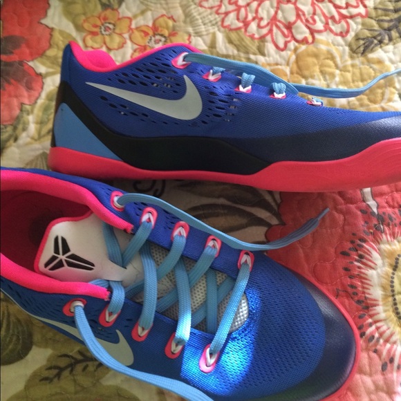 Kobes - Picture 3 of 3