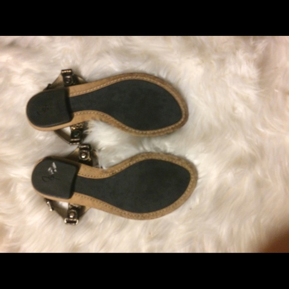 Joan and David Sandals - Picture 4 of 5