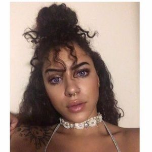 Meet your Posher, Shina