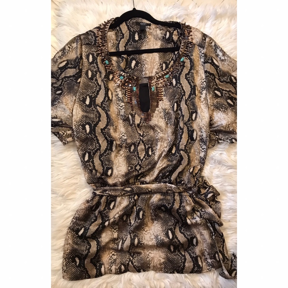 NWT! Alfani Women's Snakeskin Tie Back Top