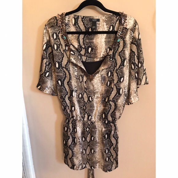 NWT! Alfani Women's Snakeskin Tie Back Top - Picture 3 of 7