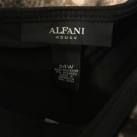 NWT! Alfani Women's Snakeskin Tie Back Top - Picture 6 of 7