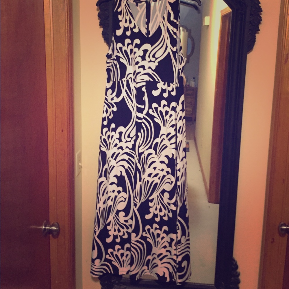Black and white maxi dress