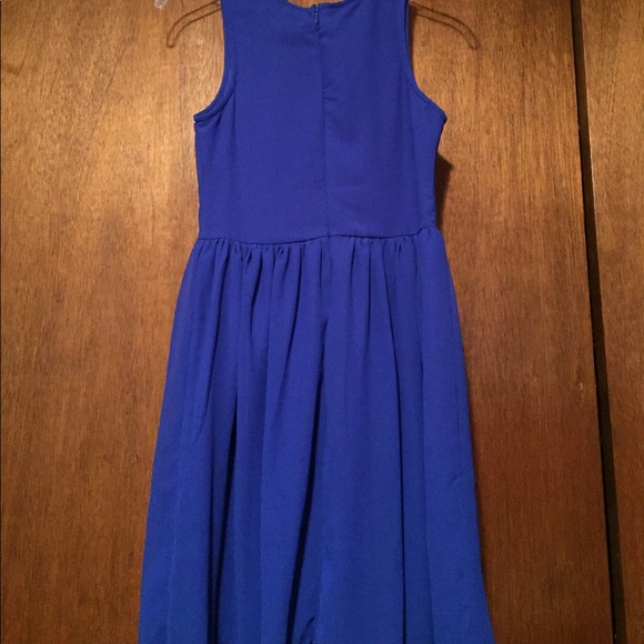 Blue ruffled dress - Picture 3 of 3