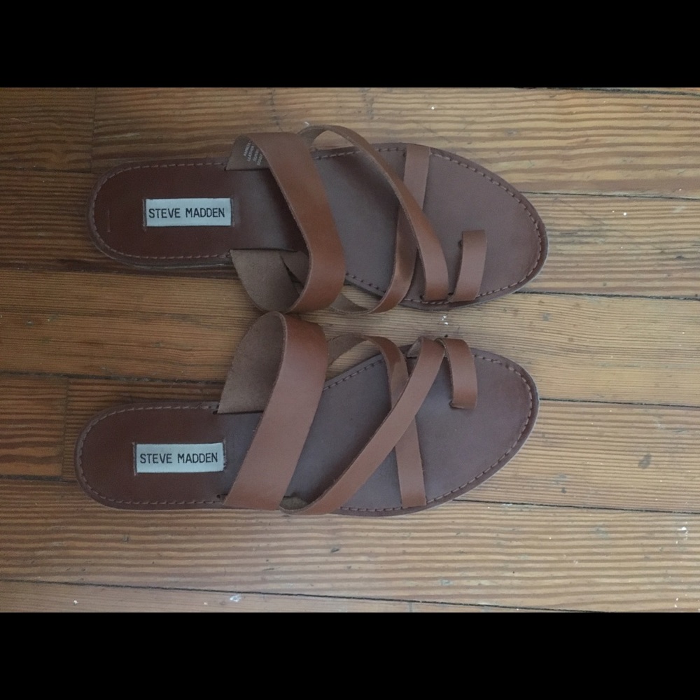 Steve Madden Ambler Toe Ring Slide Sandals