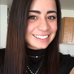 Meet your Posher, Janessa