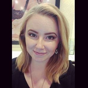 Meet your Posher, Abigail