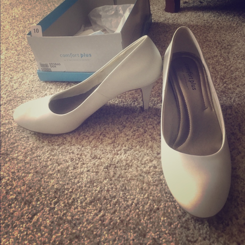White Pumps