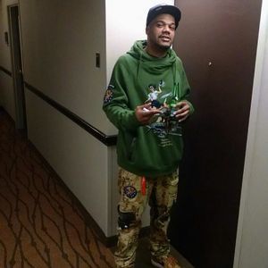 Meet your Posher, Lee