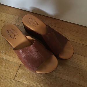 Barely worn kork-ease