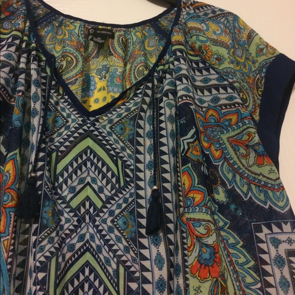 Sheer ornate blouse - Picture 2 of 3