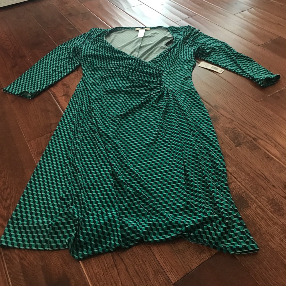 Green patterned dress