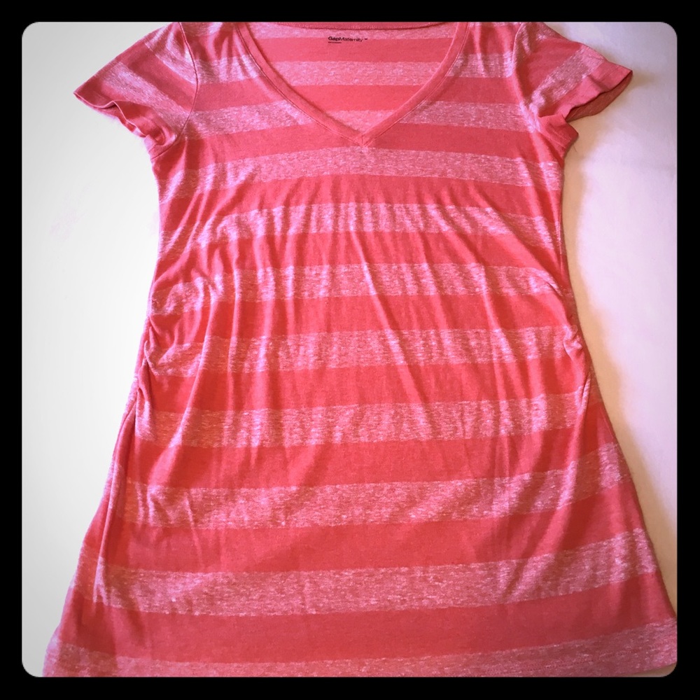 Gap Maternity short sleeve top with ruched sides