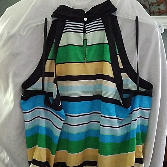 Halter top - Picture 2 of 8