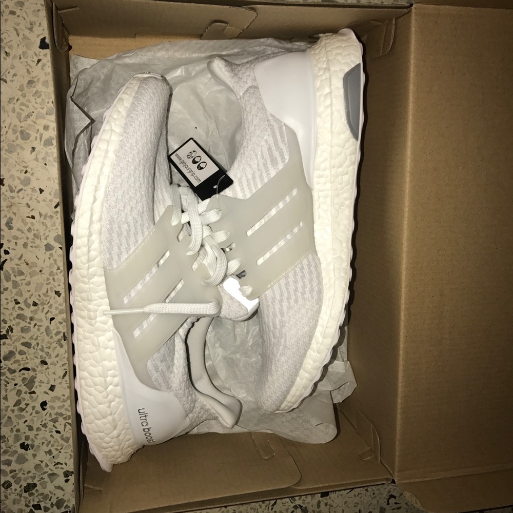Triple white ultraboost 3.0