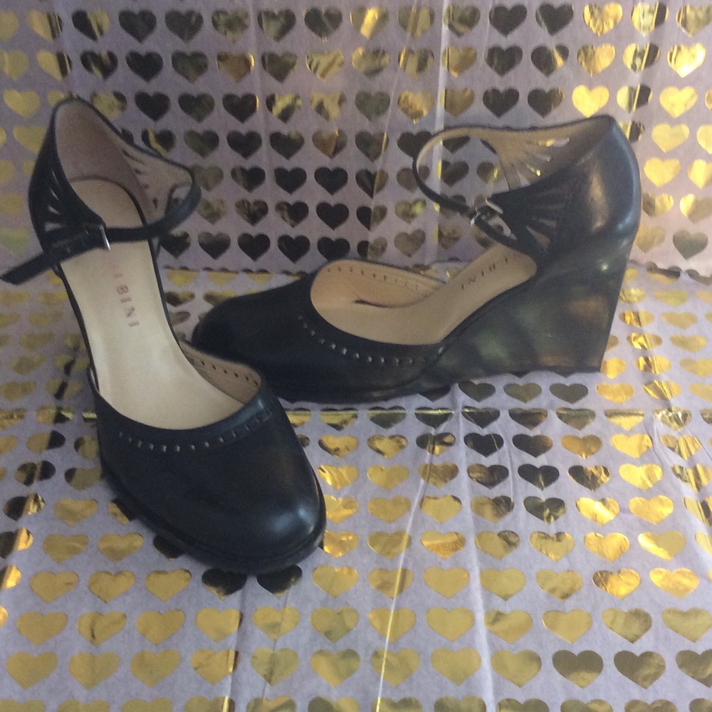 LAST CHANCE. Comfy and Classy.  Gianni Bini 8m