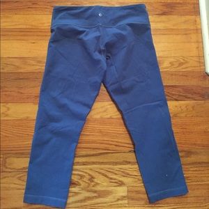 Lululemon Blue Luon Wunder Under Crops. Size 10