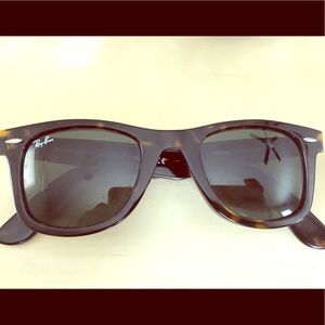 Ray Ban wayfarer sunglasses