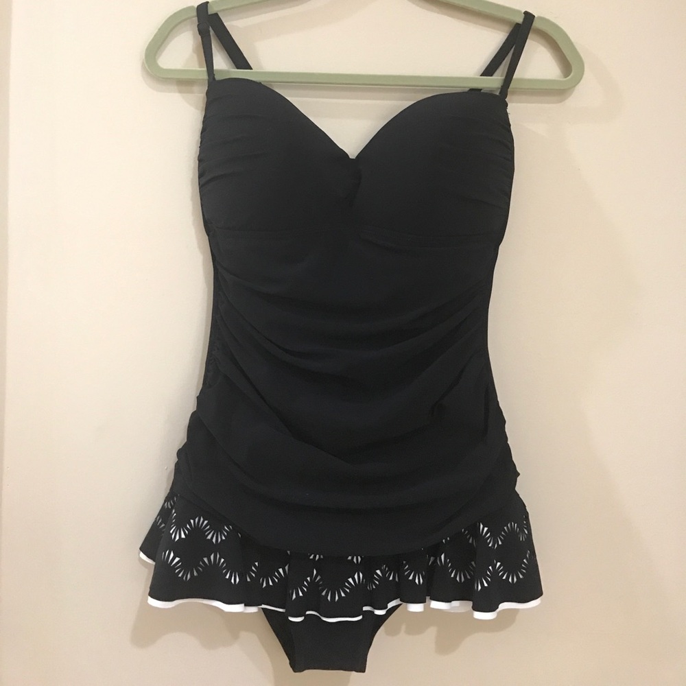 Profile by Gottex black & white swimdress