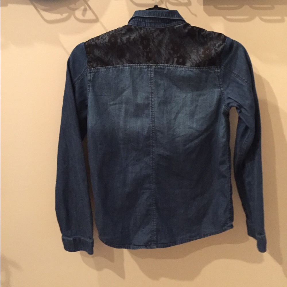 Denim H&M button down shirt with black lace - Picture 2 of 3