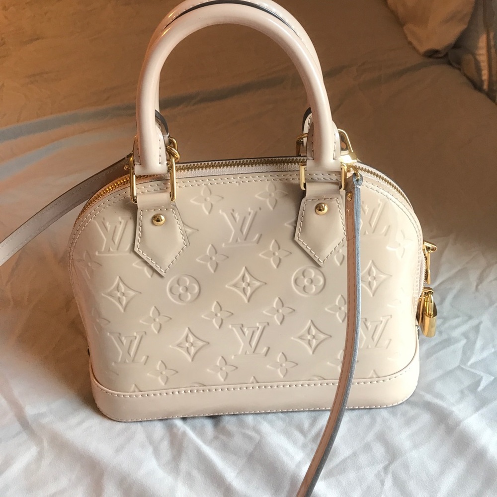 ❌❌SOLD Well loved Louis Vuitton Alma BB❌❌SOLD