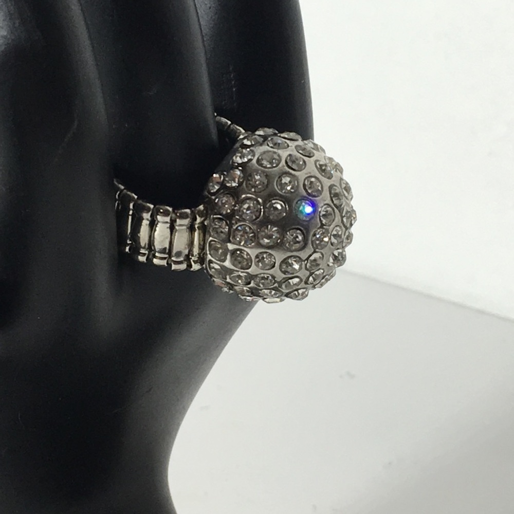 Vintage Rhinestone Silvertone Stretchable Ring