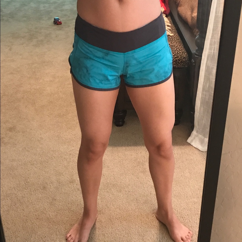 Lululemon speed shorts 2 way stretch