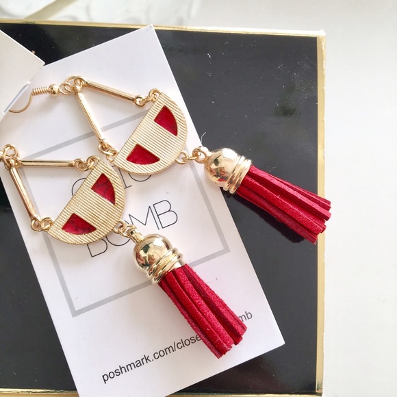 Marchesa red faux diamanté tassel earring - Picture 2 of 3