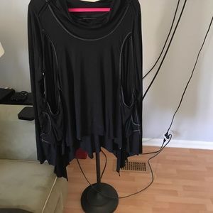Black long sleeve top lots of fun detail size XL