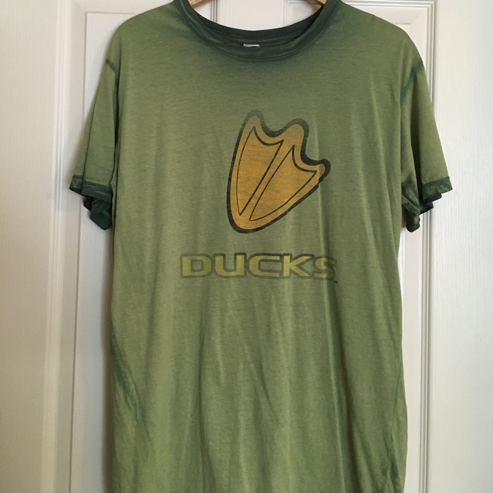 NWOT Oregon Ducks tshirt