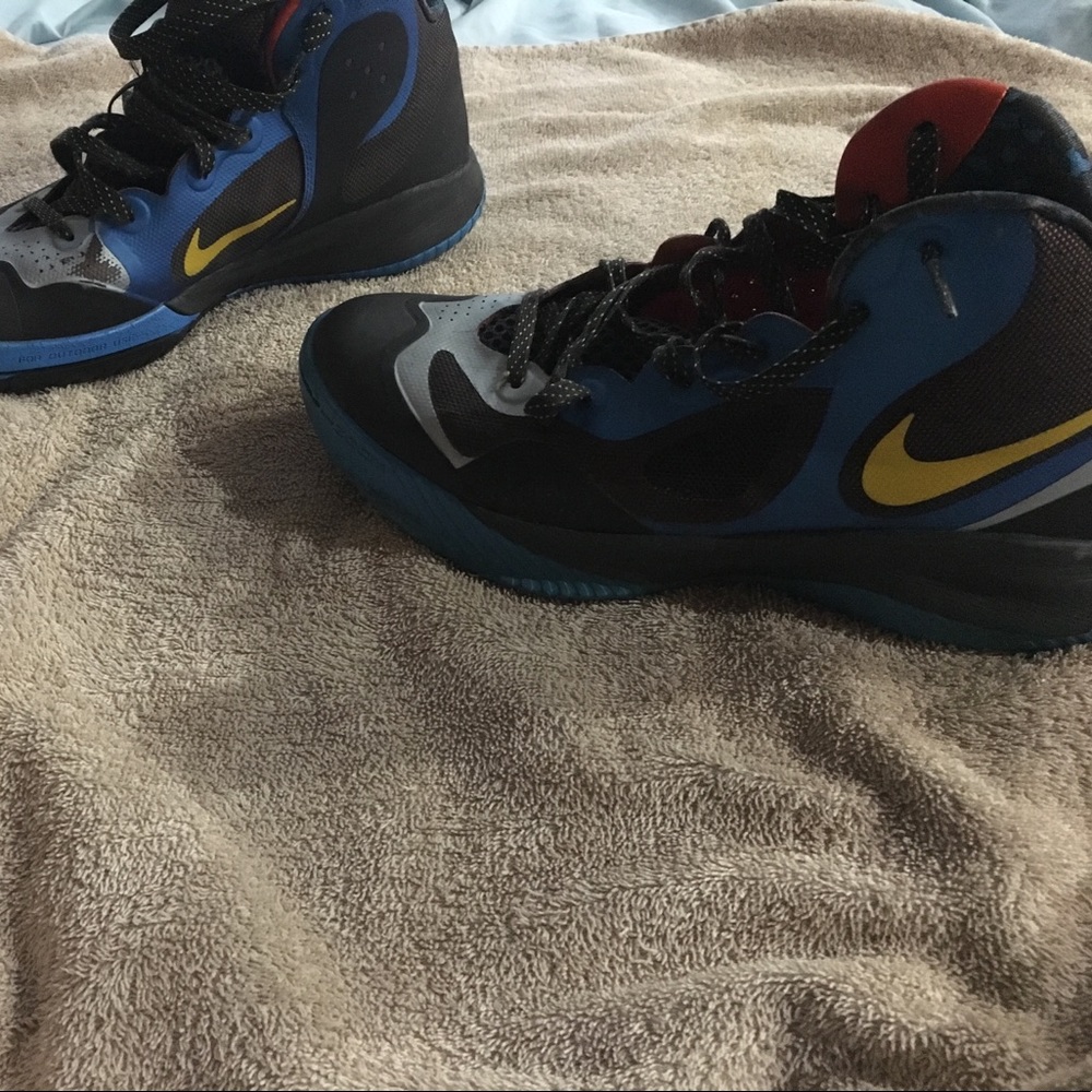Nike sneakers size 9 in good condition