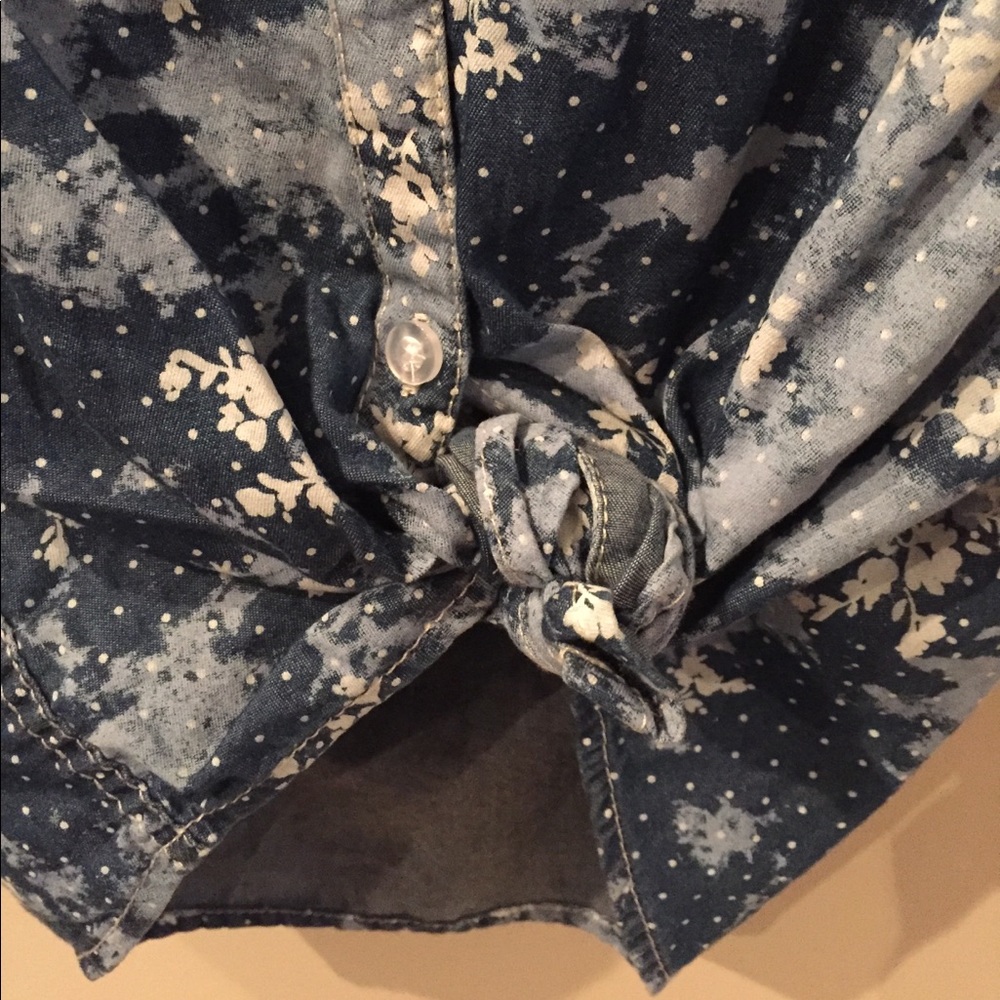 Justice size 10 button down denim shirt - Picture 2 of 4