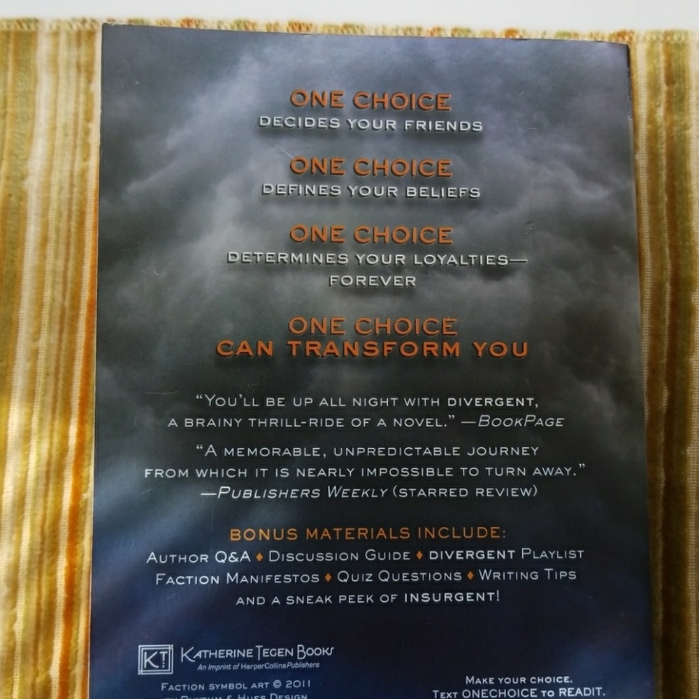 Divergent  Veronica Roth Used Book - Picture 2 of 3