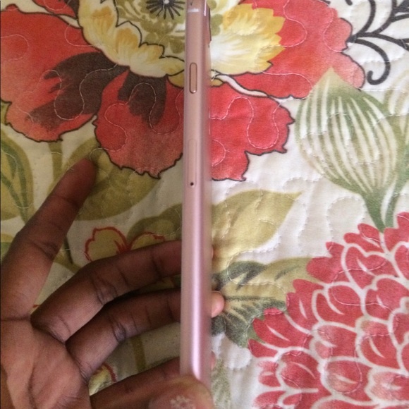 iPhone 7 plus - Picture 3 of 6