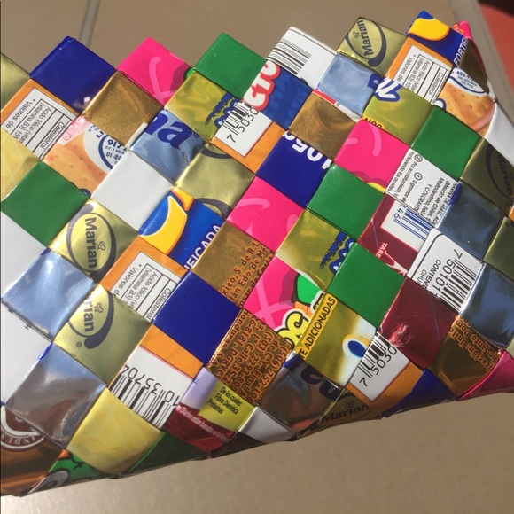 Unique "wrapper" wristlet - Picture 4 of 5